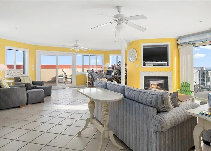 3 Bedroom Uptown Avalon Unit With Indoor Pool! * Ocean City