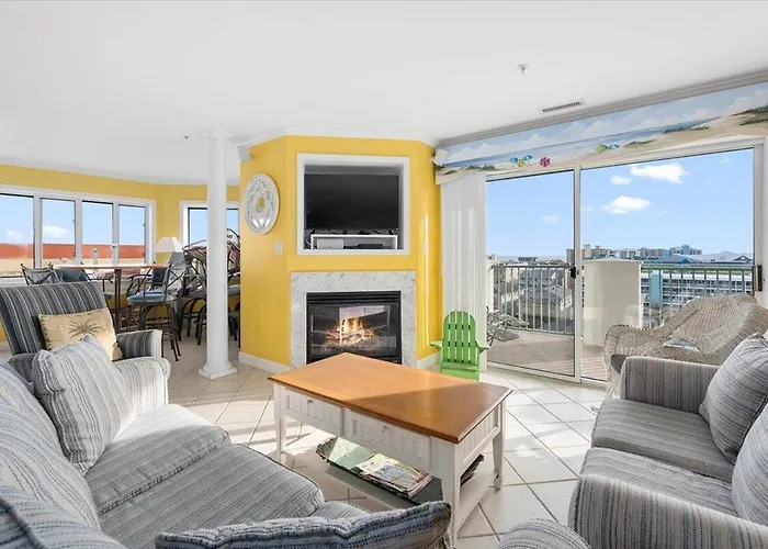 3 Bedroom Uptown Avalon Unit With Indoor Pool!