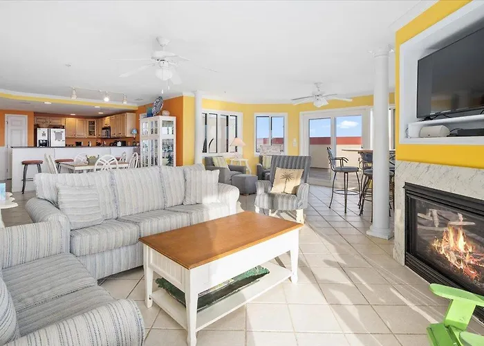 3 Bedroom Uptown Avalon Unit With Indoor Pool! * Ocean City