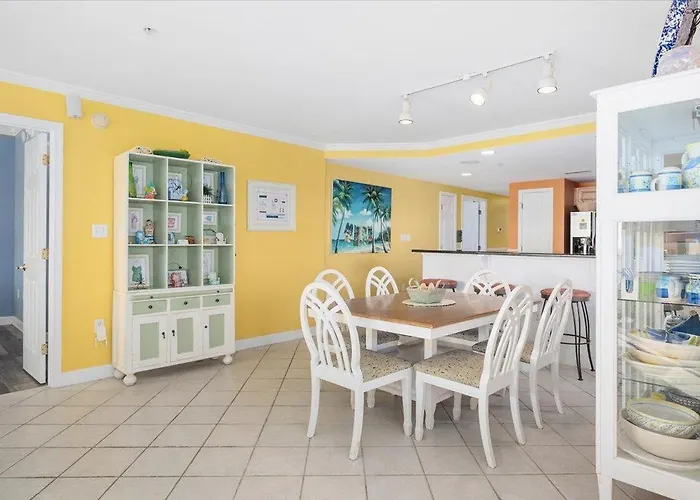 3 Bedroom Uptown Avalon Unit With Indoor Pool! * Ocean City