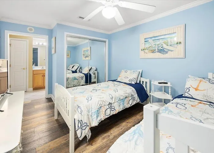 3 Bedroom Uptown Avalon Unit With Indoor Pool! Holiday home Ocean City